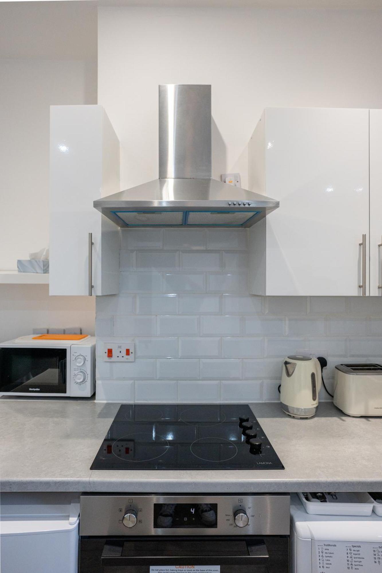Beautiful Studio Flat In Hackney Next To Overground Station 런던 외부 사진