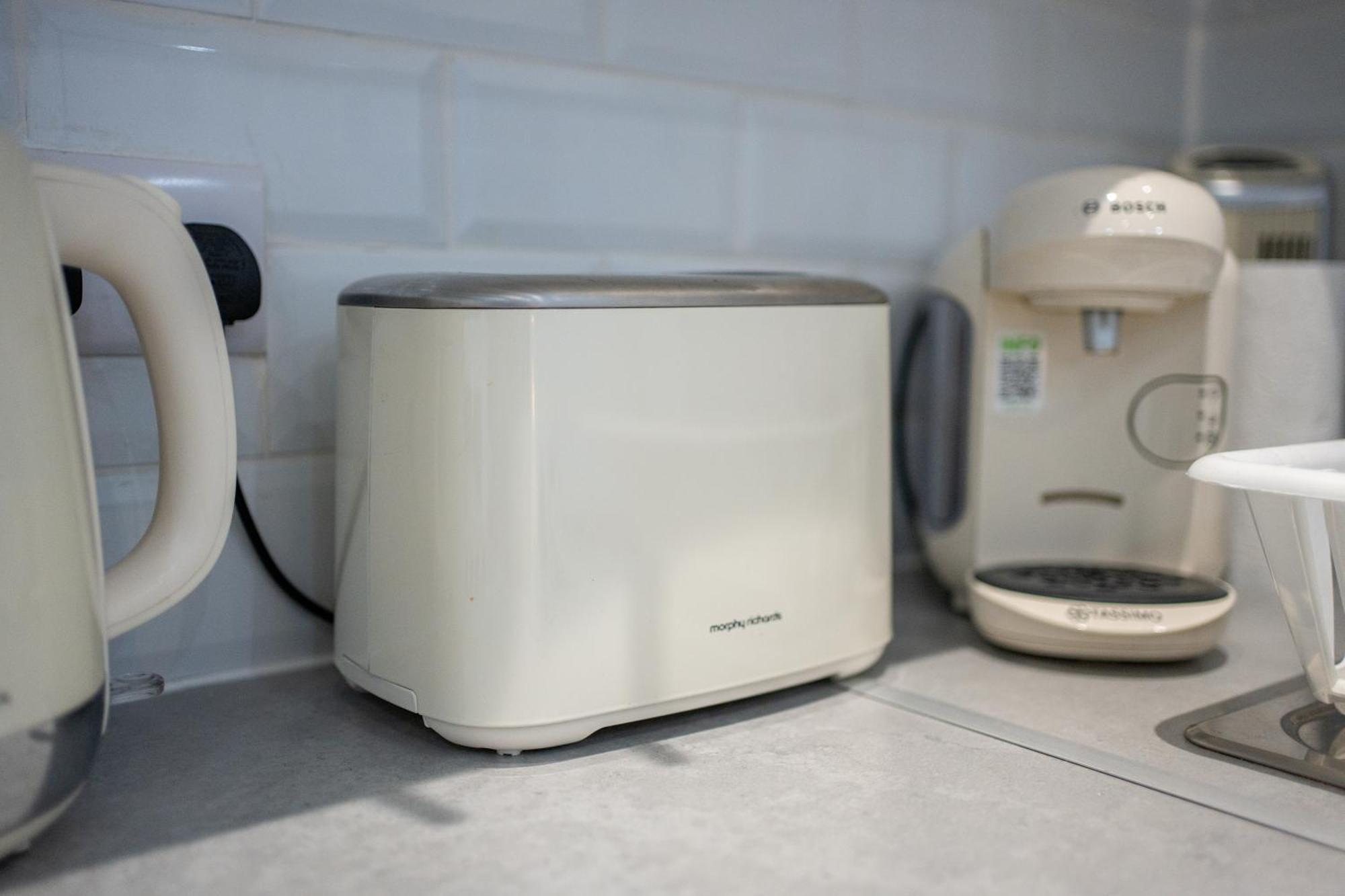 Beautiful Studio Flat In Hackney Next To Overground Station 런던 외부 사진