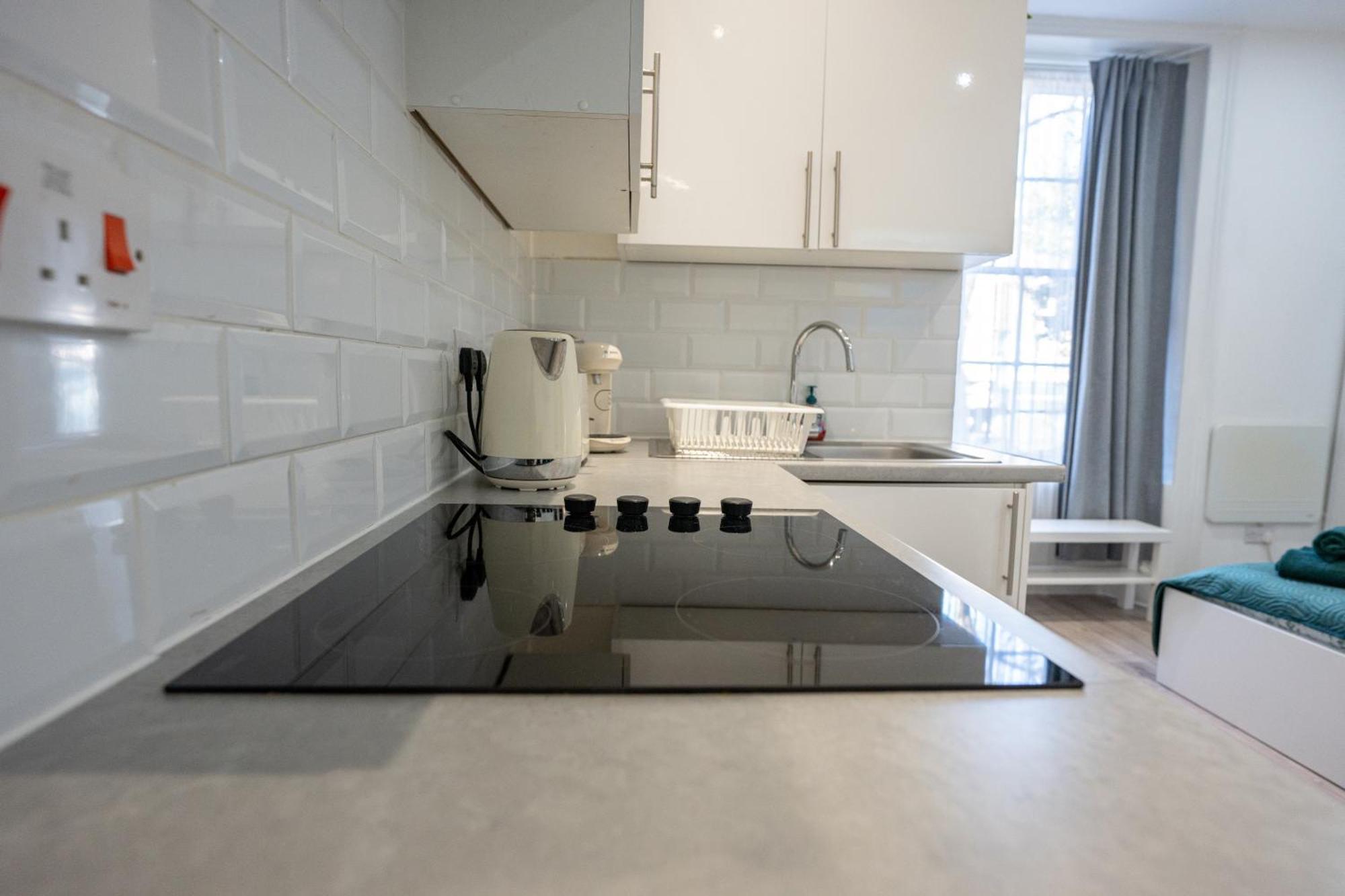 Beautiful Studio Flat In Hackney Next To Overground Station 런던 외부 사진